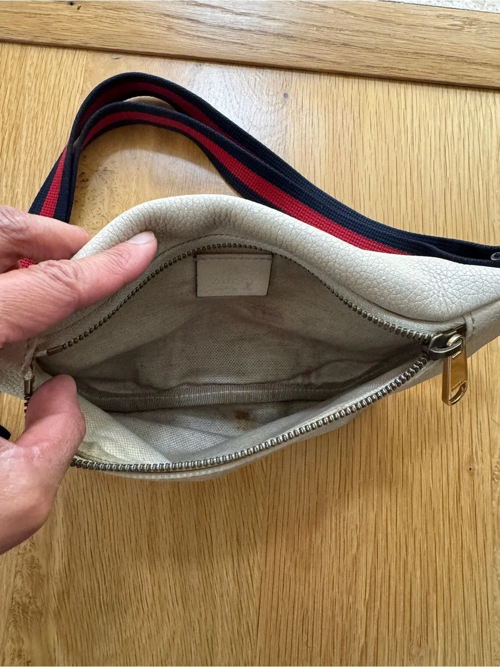 Authentic Gucci White Leather Crossbody Belt Bag